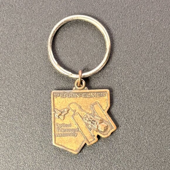 Keychain - Commemorative to the Hubble Space Telescope / Perkin Elmer - Picture 1 of 2